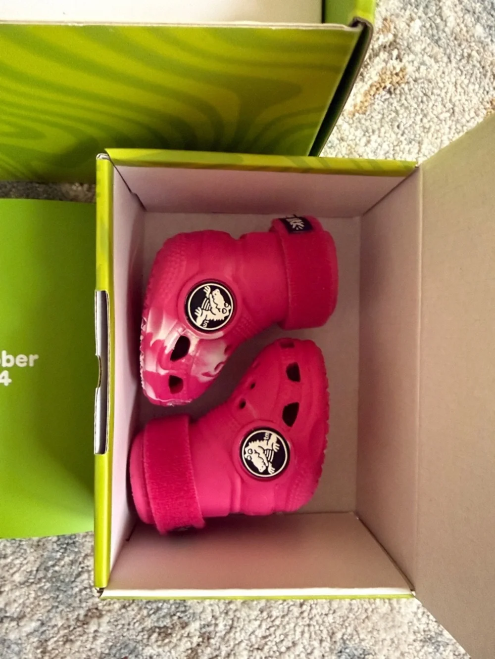NIB Dog Crocs Pink “Dragonfruit” Bark Box Collab Dog Shoes Size S